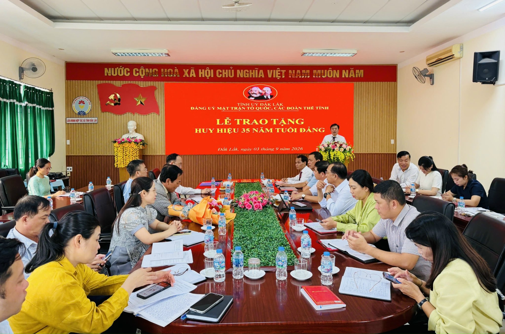 quang canh hoi nghi